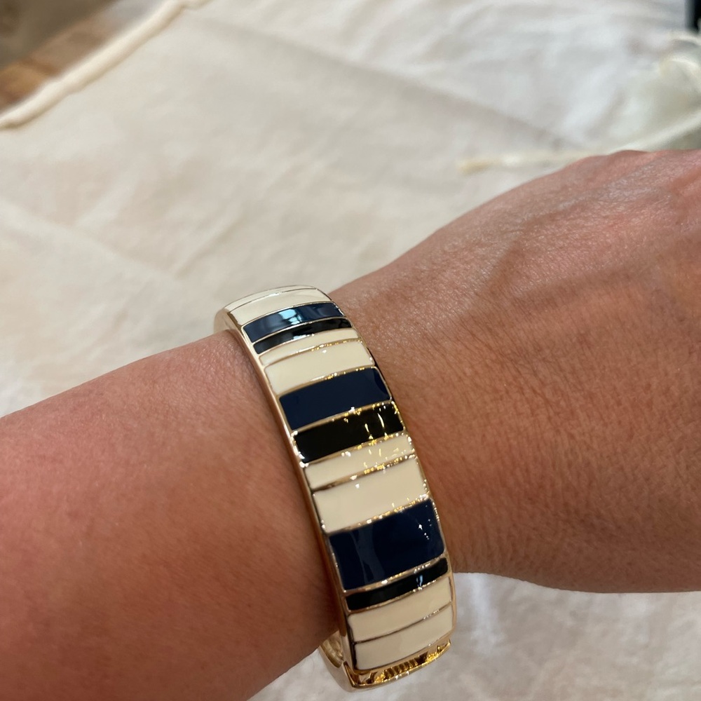 Elegant Gold and Black Enamel Bracelet